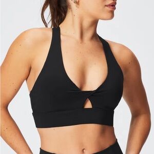 Fabletics Oasis Twist Sports Bra